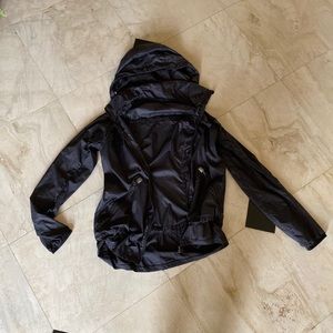 Lululemon lightweight rain jacket